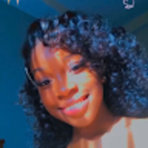 Meet your Posher, Antonia